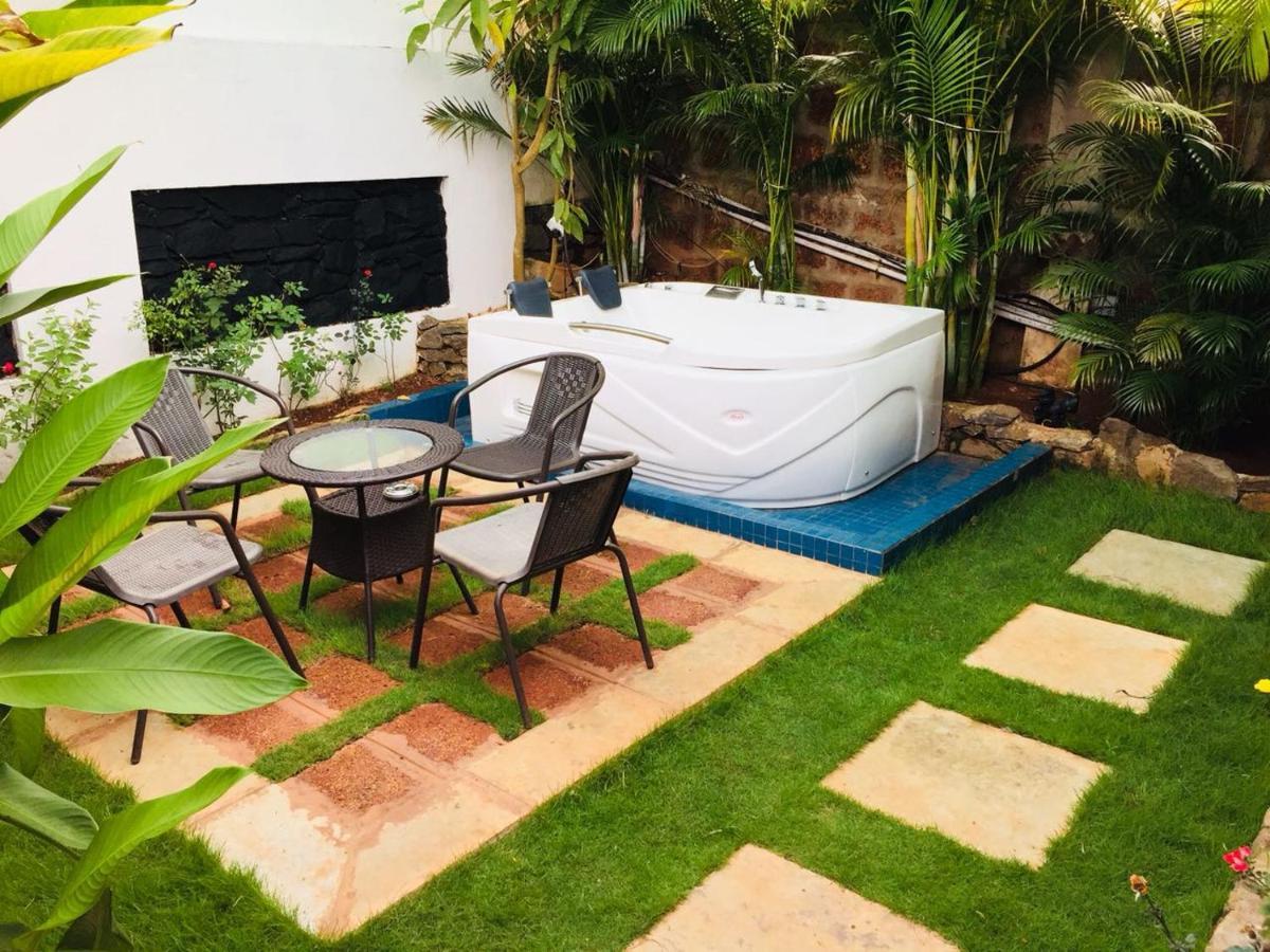 Rock Forest Goa Honeymoon Cottages Calangute Exterior photo